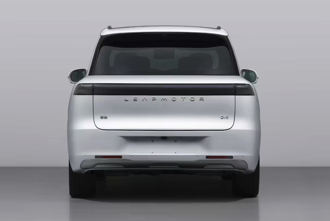 零跑D19豪华旗舰SUV完成申报 双动力+全域智能配置拉满